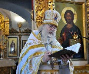 С пастырским словом к собравшимся в этот день на молитву.